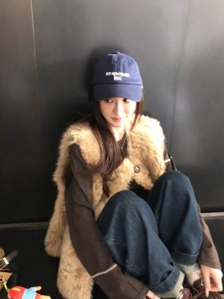 人造皮草欧尼马甲,2025秋冬慵懒风穿搭就是这个范#奔向户外穿搭要帅 #新中式穿搭成为中秋宠儿 #国庆我就要尽兴玩 #种草 #慵懒风穿搭