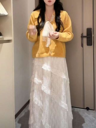 设计感气质系带蝴蝶结V领羊毛混纺毛衣开衫 洋气减龄 #韩系穿搭 #时尚洋气百搭 #遮肉显瘦 #解锁微胖梨形的本命穿搭 #我的双11必买清单