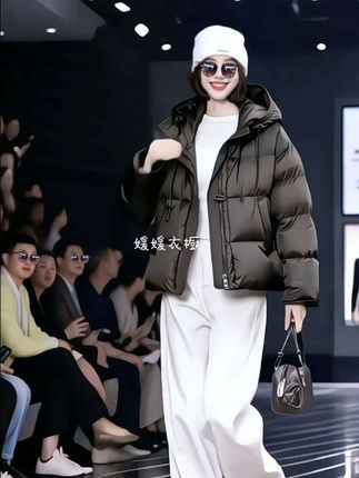 #创作灵感 #冬日穿搭测评 #轻松摆脱路人感的韩系穿搭 #早秋姐感气质穿搭 #羽绒服