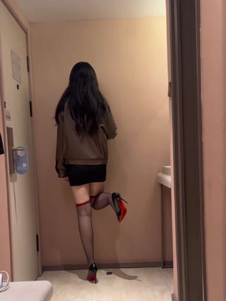 我反省过了 都是你的错 #大长腿 #红底高跟鞋 #反差