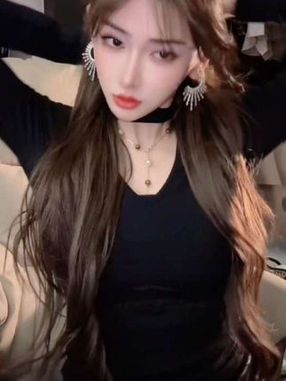 【大美女的醉爱】小心机蕾丝露背拼接挂脖v领上衣#小心机穿搭 #拼接 #挂脖 #穿搭分享
