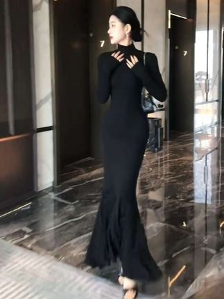 长袖高级感黑色显瘦连衣裙修身裙子秋冬高领鱼尾裙包臀裙后妈长裙#显高显瘦显腿长 #气质女神范儿 #御姐风#穿出高级感