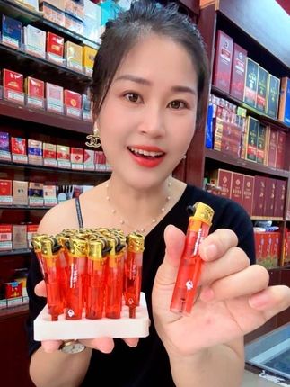不常见的砂轮机,半透明的中国红,圆柱齿轮超好看#女老板的日常 #砂轮火机 #质量杠杠滴 #超便宜超划算 #好东西一起分享