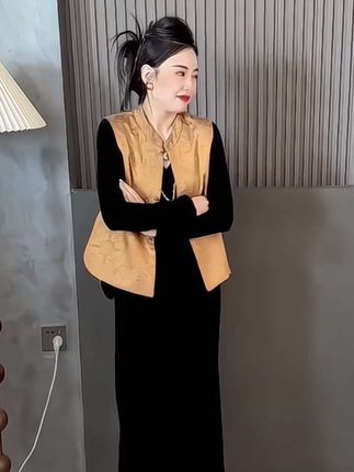 #新中式穿搭 #国风套装#套装穿搭#气质穿搭#穿出高级感