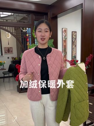 这款加绒加厚棉服,穿着可暖和了#中年妈妈穿搭 #精选妈妈装 #时尚妈妈装 #棉服 #棉服也能穿出时尚感