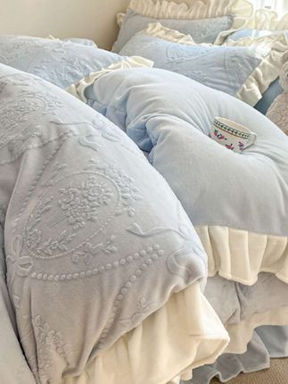 公主风冬季雕花牛奶绒四件套加厚珊瑚绒面被套床单床上用品三件套