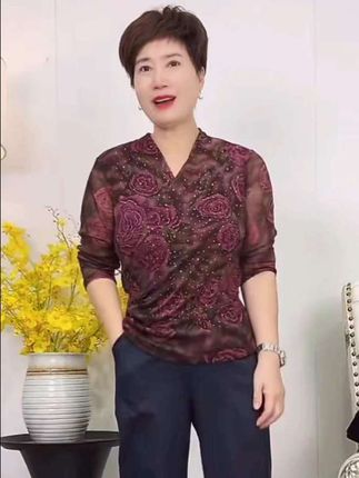 新款高弹力春秋款蕾丝网纱外穿长袖妈妈装女装内搭外穿小衫127#洋气减龄 #时尚百搭 #时尚妈妈装 #网纱打底衫 #显瘦穿搭