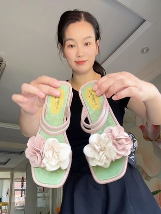 夏季新款潮流一字拖,居家外出穿都好看,方便穿脱