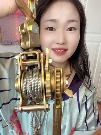 #钢丝拉紧器 #紧线器 #电力施工 #高效率五金工具 #拉紧器 @抖音创作小助手 @抖音小助手