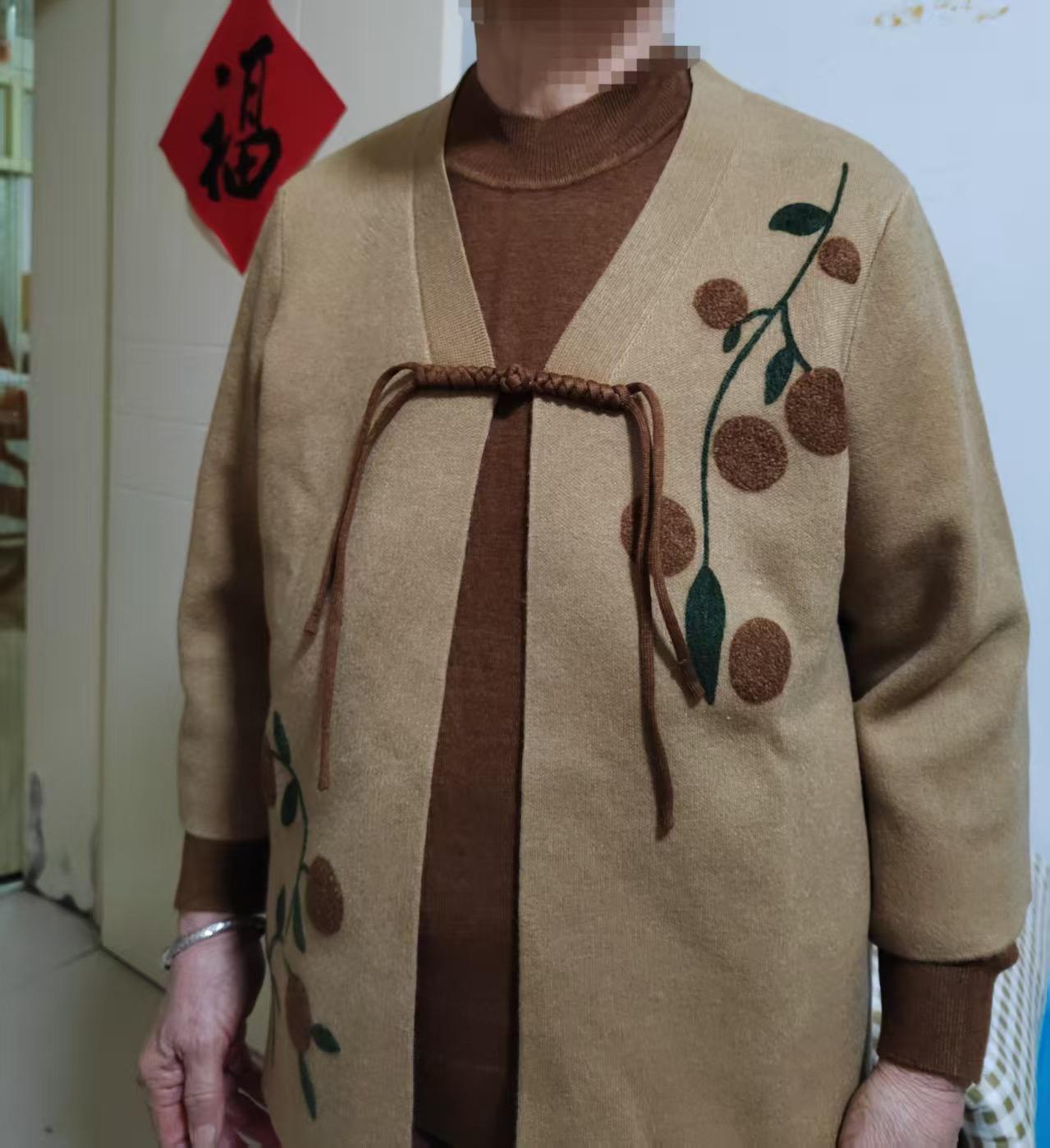 衣服已收到,价廉物美😊老妈妈穿着衣服很漂亮。#我在抖音买买买