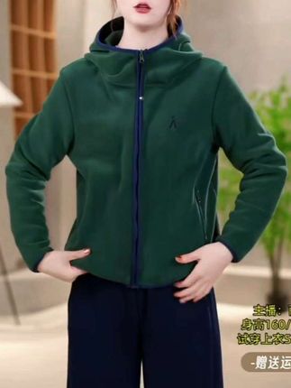 新款时尚洋气撞色边设计感小众连帽卫衣 #日常通勤穿搭 #氛围感穿搭 #女装推荐 #卫衣