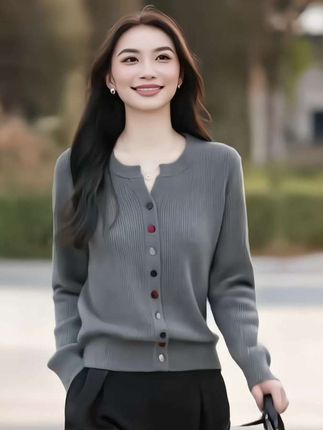 #气质范 #优雅气质 #魅力女人 #女神范 #针织衫