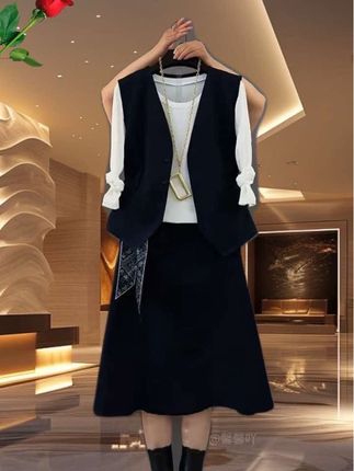 #大码女装 #气质穿搭 #遮肉显瘦遮肉减龄 #不怕你胖就怕你不时尚 #穿出自己的风格 @DOU+上热门