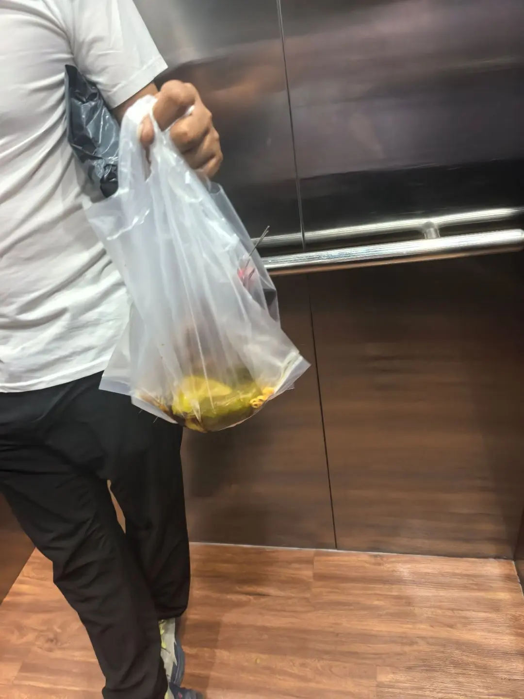 人均二十? 人均二十还要打包?只是这白象方便面有点贵🤣#生 - 抖音