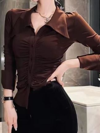 2025秋季新款打底衫修身衬衫洋气女士上衣时尚百搭显瘦网红设计感#爆款热卖中 #好物推荐🔥 #谁穿谁好看 #超便宜超划算 #时尚穿搭