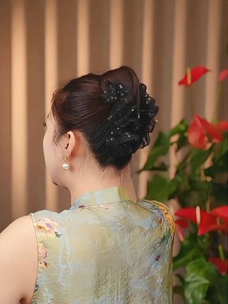 #抓夹怎么抓出好看发型 #日常发型 #优雅气质 #头饰搭配 #女式盘发夹子