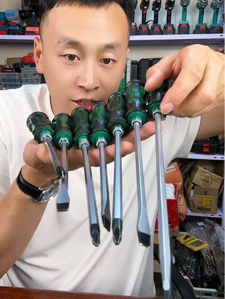 #螺丝刀 #敲击穿心螺丝刀 @好物分享🔥