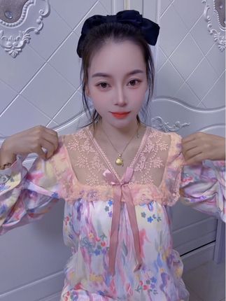 一个人有多好不重要,对你好才重要,真心对你好的人都在细节里,人会说谎,但细节不会,爱是细节,不爱也是#爱你的人怎么舍得你委屈#爱是细节#家居服套装