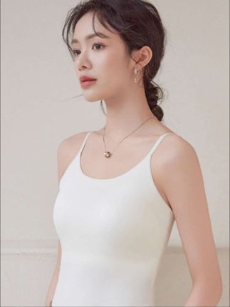 黛伊婕无痕冰丝吊带背心女带胸垫固定杯内搭美背打底外穿上衣薄款