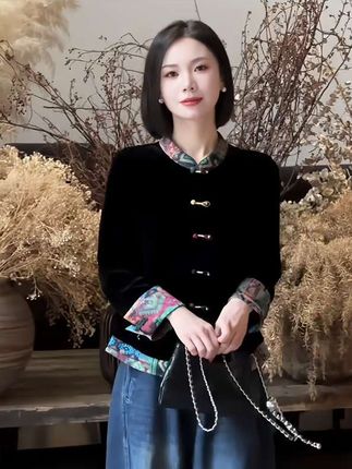 #上热门 #复古风穿搭 #精致穿搭 #每日分享 #巨量千川 @DOU+上热门
