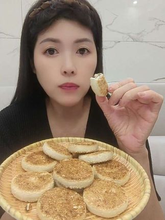 麻滩河麻饼家乡的味道传统手工老式安徽特产农家芝麻饼传承美味#太好吃了 #快来一起尝个鲜 #日常分享