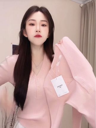 #甜美穿搭 #百搭上衣 #强烈推荐 #这也太好看了 #出游穿搭