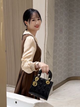 秋冬琥珀流光气质穿搭#高端女装 #高级感穿搭 #气质连衣裙