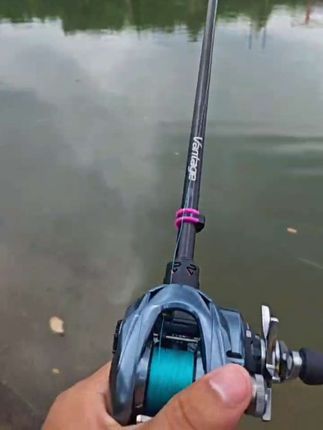 25款领峰v8戏耍小阿鳜#路亚野钓