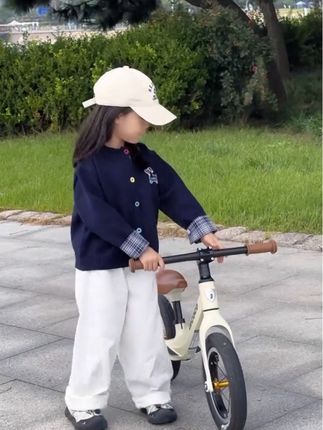 愿你看遍世界 眼里依然有光✨#潮童穿搭