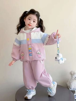 #童装上新 #套装穿搭 #女儿穿搭 #女童套装 #衣服穿搭 女童拉布布加绒加厚拼接连帽棉衣套装新款洋气时髦甜美可爱两:/ 件套