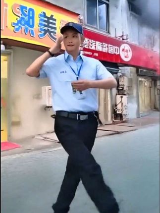 振兴中华!今天是9月18日,“918事变”94周年,这段历史,#我们不会忘,不能忘,也不敢忘,愿以吾辈之力量,捍卫盛世之中华!