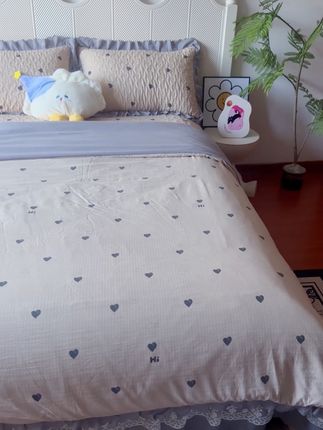 一眼就惊艳的蕾丝花边四件套,铺着好看还板正#四件套 #床盖 #卧室