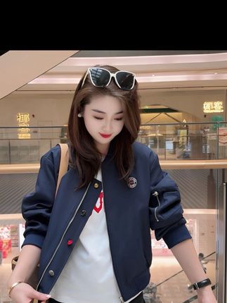 芙沿藏青色短款棒球服外套女春秋款美式复古百搭情侣春游出行衣服#今日穿搭 #外套穿搭 #无性别穿搭 #欧韩穿搭 #春秋穿搭