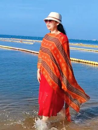 #创作灵感 #披肩#度假穿搭 #旅行穿搭 #海边拍照 #海滩美景