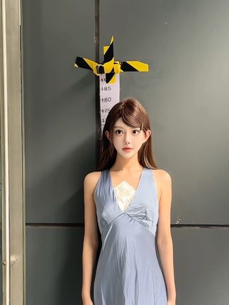 面试前的量身高环节 #模特