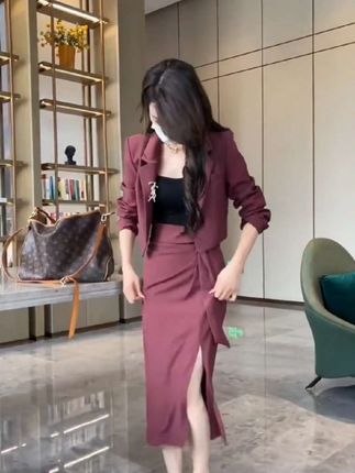 7分靠打扮,衣服占一半。#穿搭分享 #显瘦穿搭