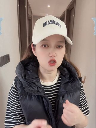 男女同款羽绒马甲背心,鹅绒填充物,柔软舒适透气轻薄保暖,时尚休闲减龄#马甲#羽绒背心#马甲背心#男女同款#减龄穿搭