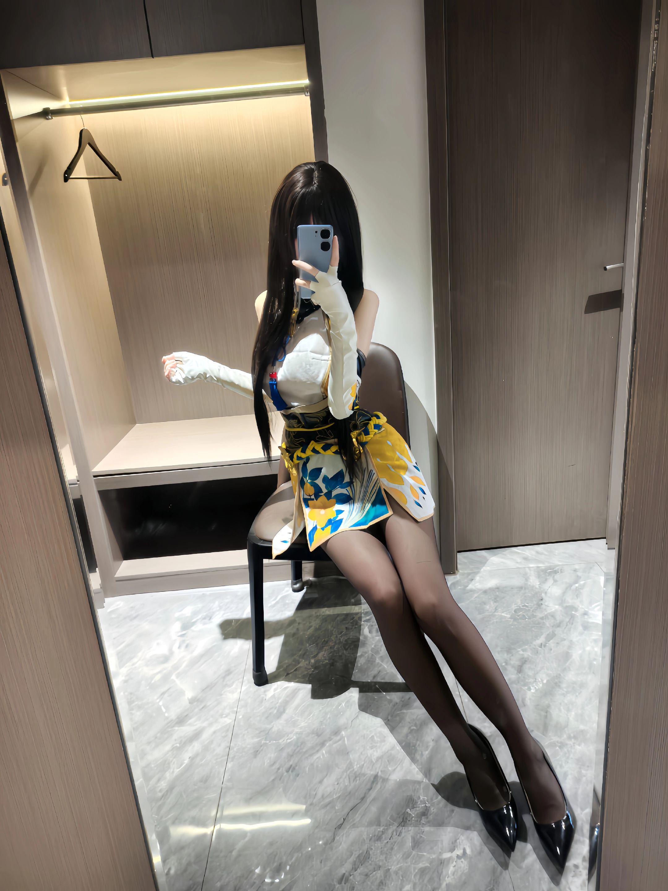 我觉得他们都好麻烦 只有你说再多废话都好可爱#胡桃cos