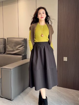 #源头实力厂家 #今日分享 #简约大气 #时尚减龄穿搭 #一年四季都可以穿的半裙
