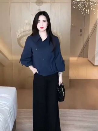 #早秋姐感气质穿搭 #早秋黑白灰穿搭测评 #时尚休闲短款外套#穿出高级感#穿出自信穿出美丽