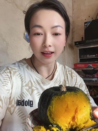我的贝贝南瓜出锅了。百吃不厌,老少皆。粉糯香甜。还是之前那个品质,还是原来的19.9一箱4.5到5斤。