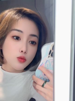 美丽没有天花板,自卑才是无底洞。