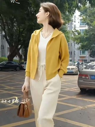 啄木鸟纯棉大码宽松卫衣女秋冬新款中老年妈妈装纯色连帽休闲外套#休闲减龄穿搭 #春秋新款 #大码宽松卫衣#休闲外套#秋冬新款