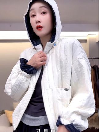 一整个减龄时尚,不显臃肿#棉服 #外套穿搭 #休闲百搭 #强烈推荐 #韩版穿搭