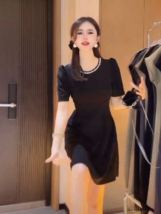 #气质优雅连衣裙 #修身显瘦显气质 #不挑身材不挑年龄胖瘦都能穿