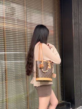 谁还没有小水桶呢~#lv #lv水桶包 #包包 #包包推荐