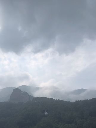 #仙境云海 雨后太行山脉⛰️无滤镜的天空#云雾缭绕人间仙境 #天然氧吧