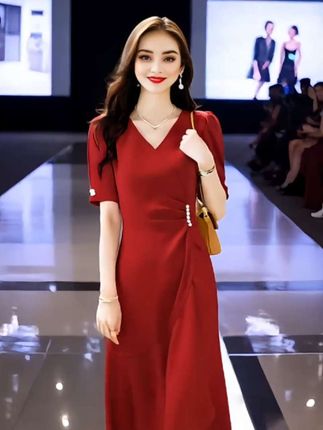 #引领时尚潮流 #优雅气质 #时尚气质穿搭 #时装搭配 #时尚连衣裙