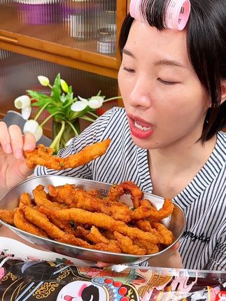 我家孩子以前不爱吃鸡肉,但这个鸡肉小酥肉每次都会抢着吃#妈呀太香了 #酥酥脆脆满口香 #鸡肉小酥肉