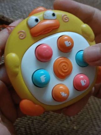 就这个打地鼠按按乐,他能在那按好久,不哭也不闹,专心致志的,还能锻炼宝宝手指灵活和专注力,真是个#哄娃神器 #益智玩具 #打地鼠玩具 #宝宝玩具 #母婴好物